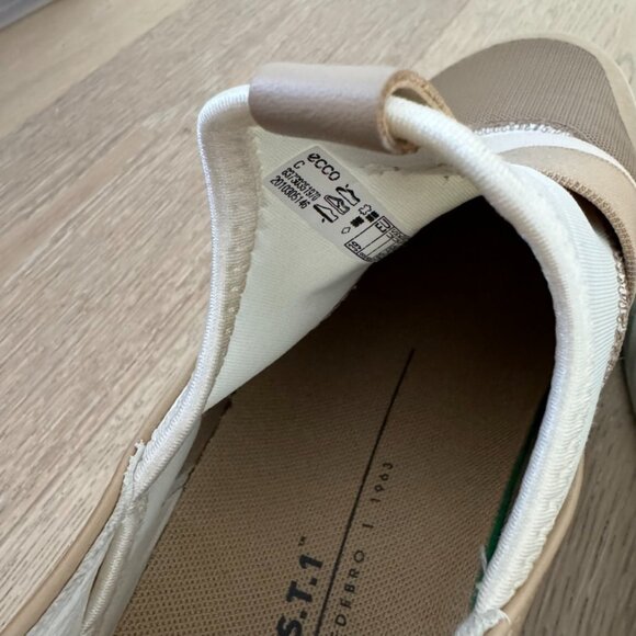 ECCO Women's St.1 Lite Slip On Sneaker 39 / 8 - Picture 4 of 4
